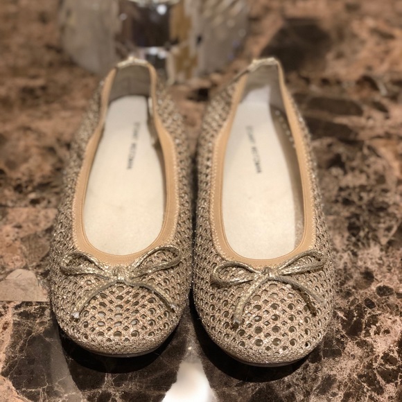 Stuart Weitzman Other - Stuart Weitzman Gold Shoes for girls